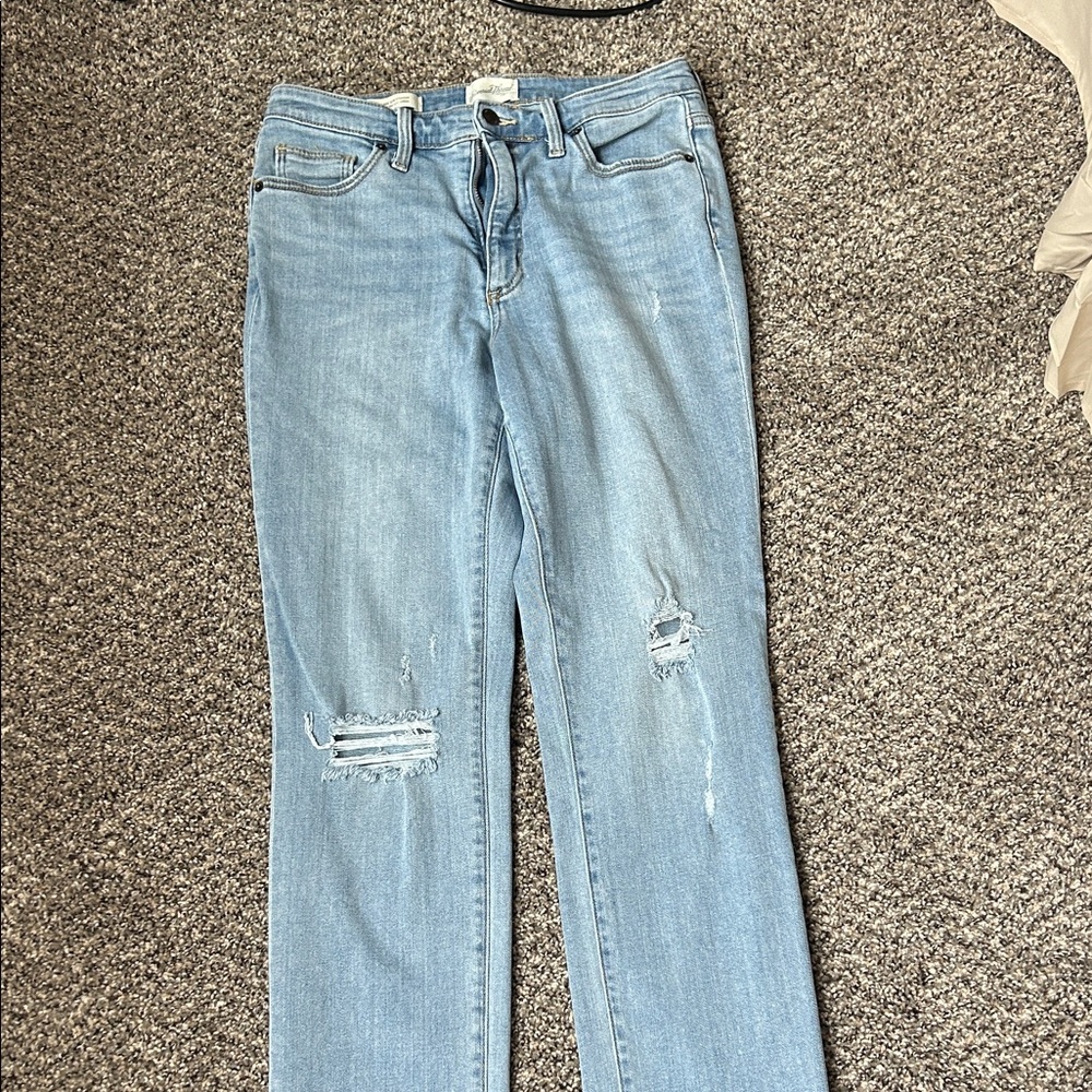 Universal Thread Light Blue Straight Leg Jeans